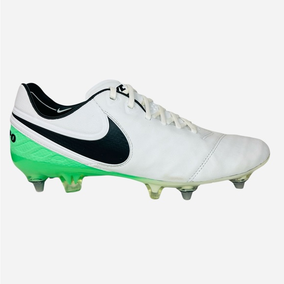 Nike Tiempo Legend VI SG PRO 819680-103 White/Green Metal Soccer Cleats Size 7